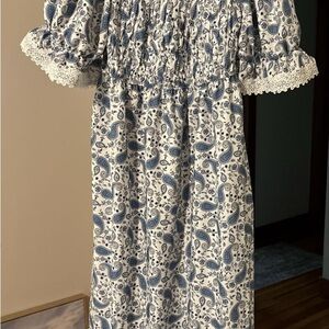 SHEIN Blue Paisley Patterned Fabric